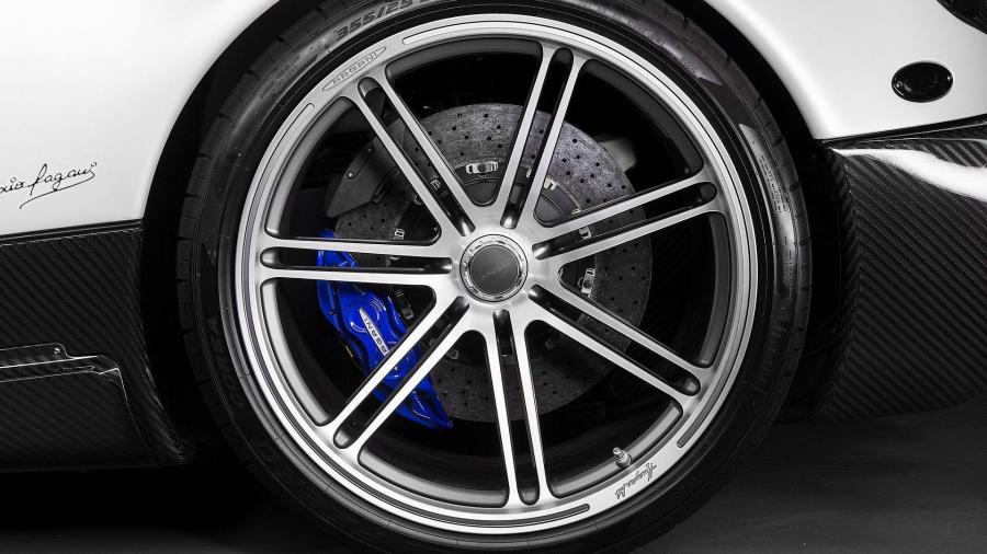 Колеса Pagani Huayra BC 2018 года  (фото 11 из 27)